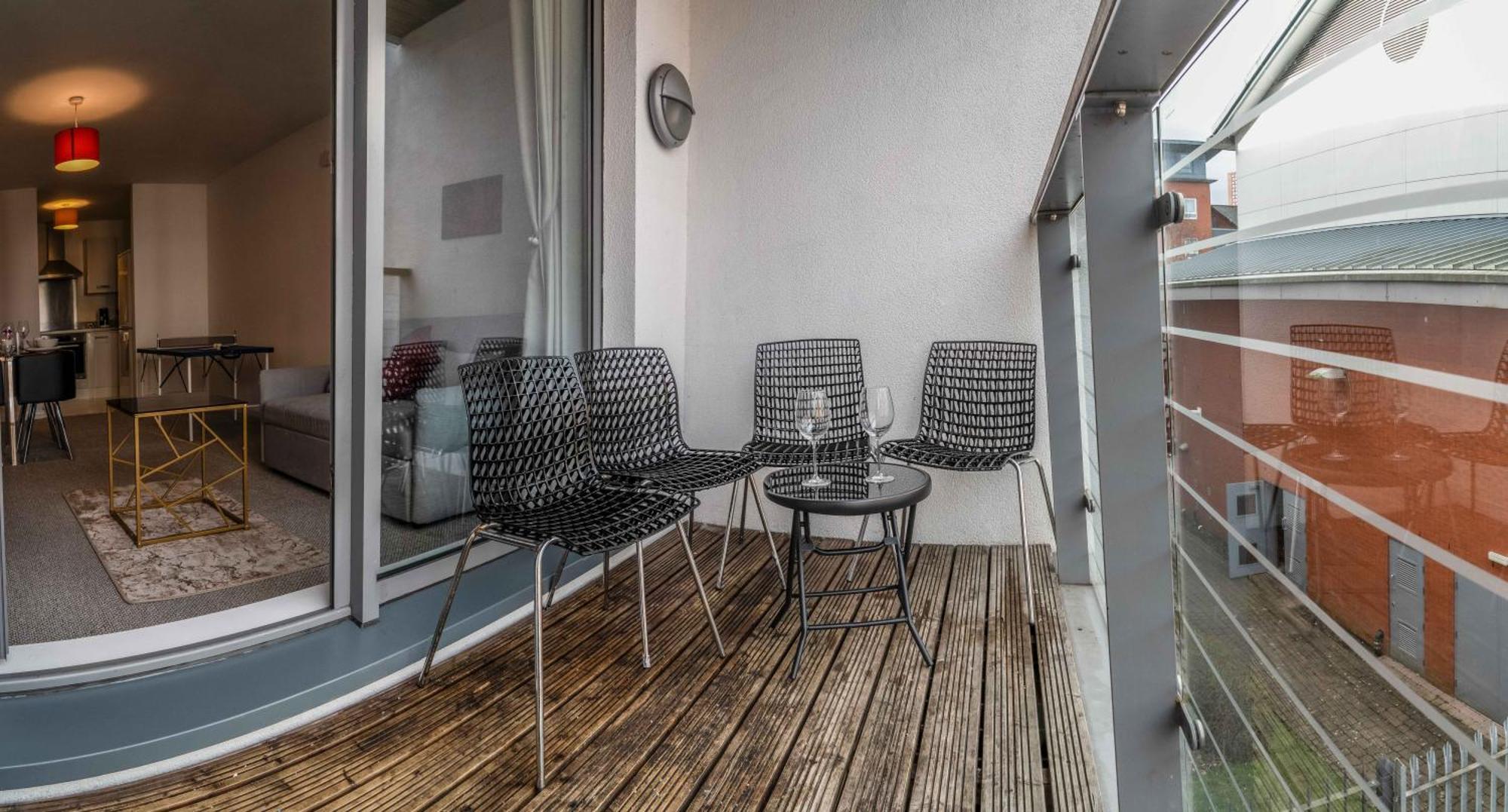 Central Suite Near Mailbox, King Bed, Ping Pong, Netflix, Sleeps 4 Birmingham Exterior foto