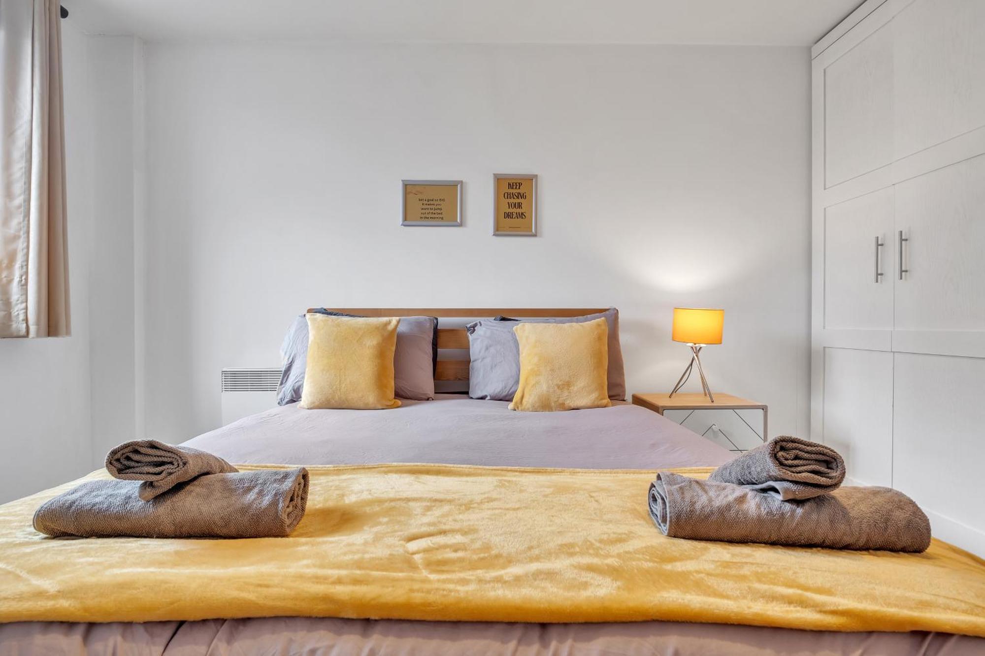 Central Suite Near Mailbox, King Bed, Ping Pong, Netflix, Sleeps 4 Birmingham Exterior foto