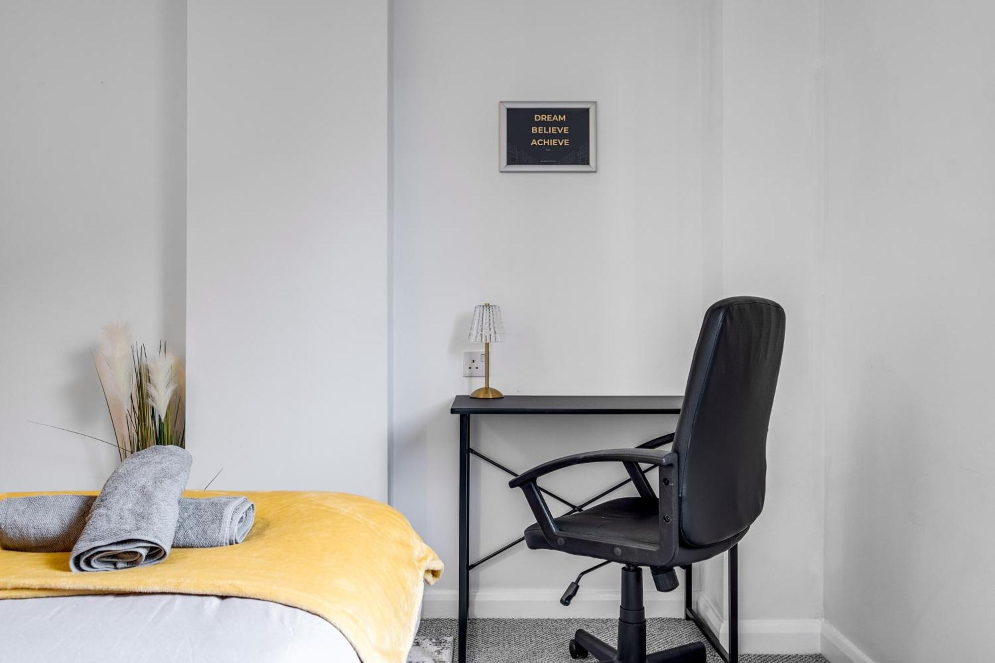 Central Suite Near Mailbox, King Bed, Ping Pong, Netflix, Sleeps 4 Birmingham Exterior foto