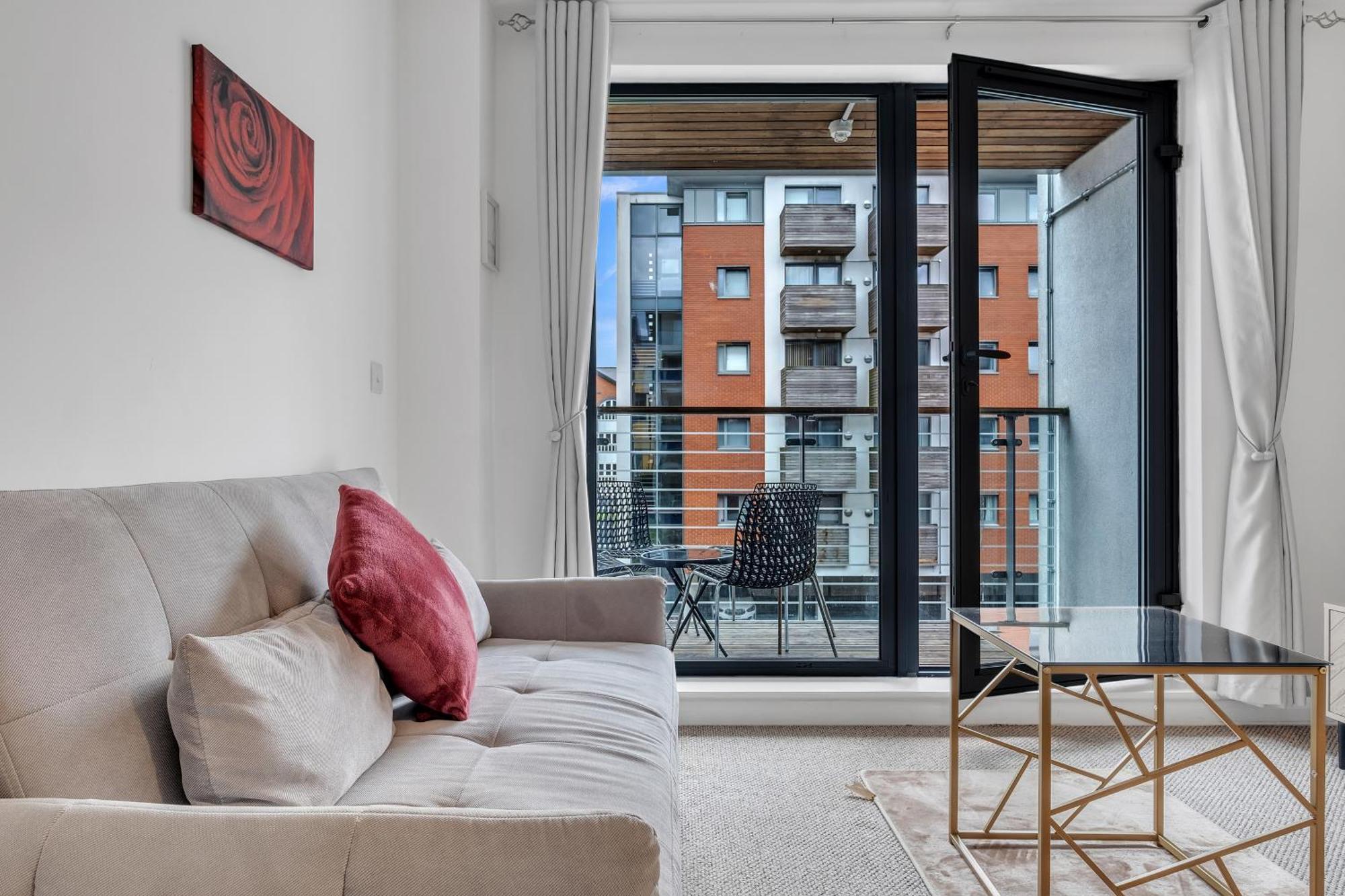 Central Suite Near Mailbox, King Bed, Ping Pong, Netflix, Sleeps 4 Birmingham Exterior foto