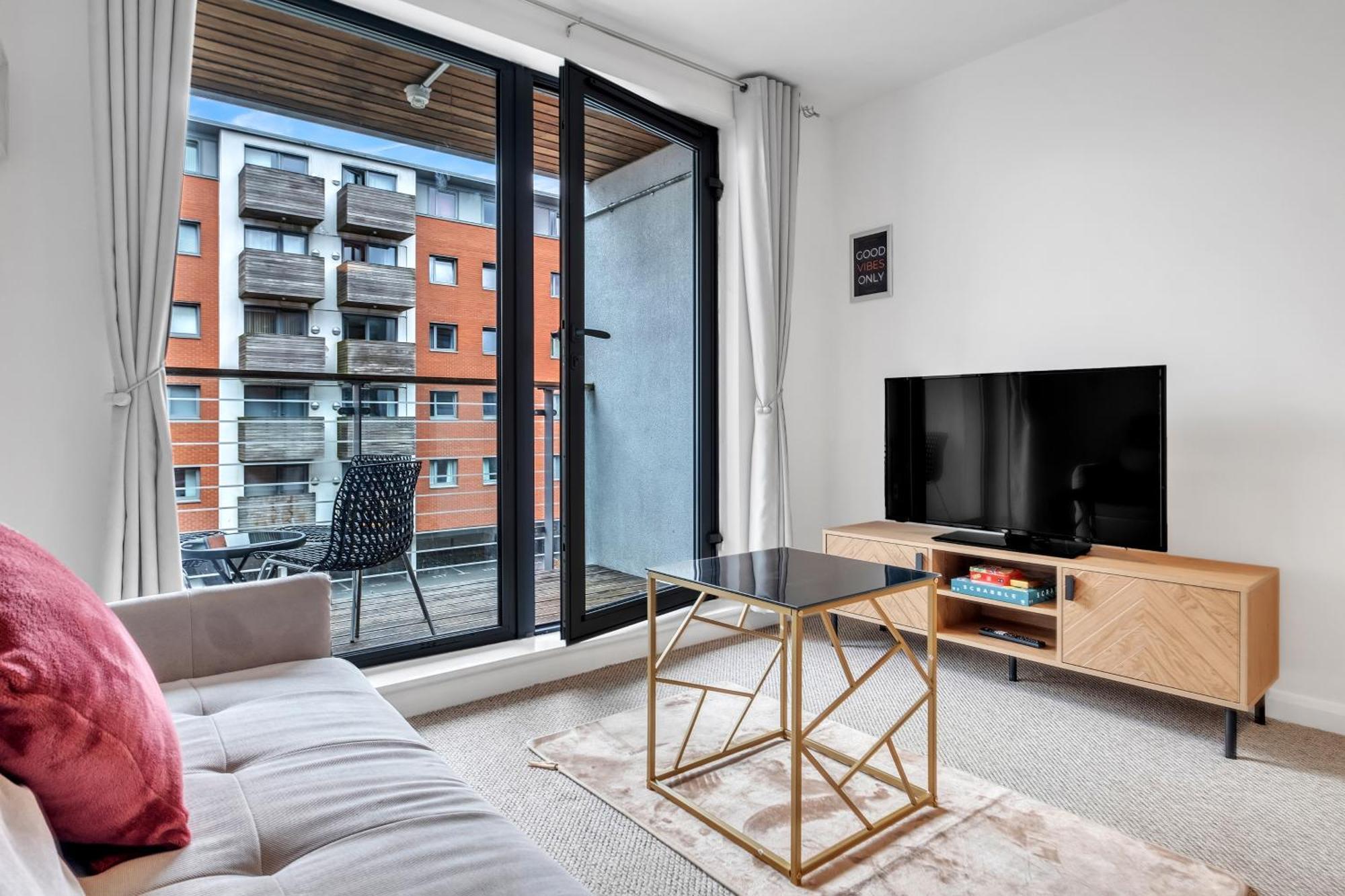 Central Suite Near Mailbox, King Bed, Ping Pong, Netflix, Sleeps 4 Birmingham Exterior foto